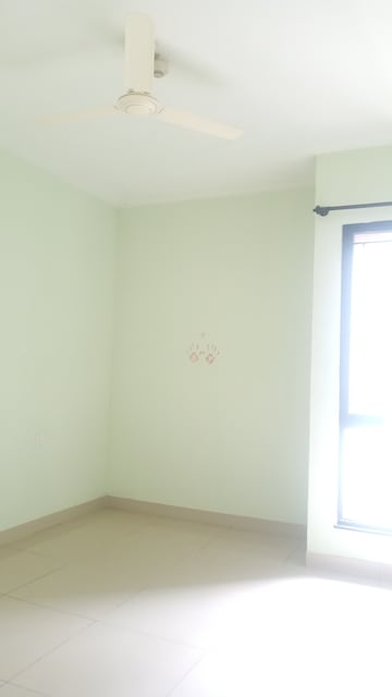 Room in 2.5 BHK Apartment at Nanded Lalit, Sinhagad Road – for Sale