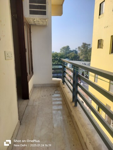 Balcony in 1 BHK Builder Floor at Palm Residency Chhatarpur, Chattarpur – for Rent