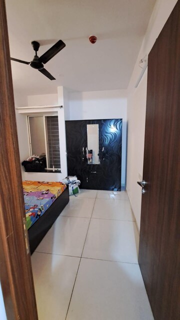 Room in 2 BHK Apartment at Vilas Javdekar Yashwin Encore, Wakad – for Rent
