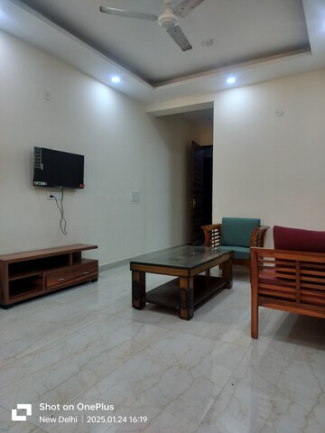 Living Room in 1 BHK Builder Floor at Palm Residency Chhatarpur, Chattarpur – for Rent