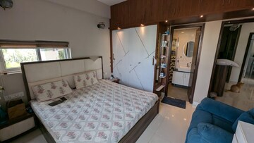 Room in 3 BHK Apartment at Myhna Maple, Varthur – for Rent