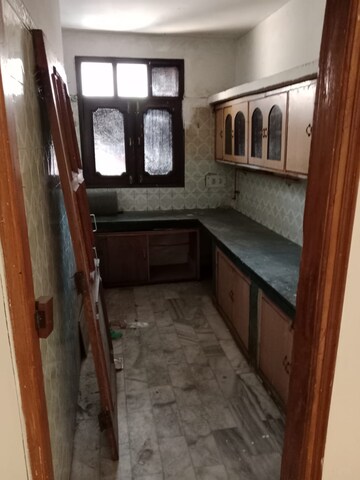 Kitchen in 4 BHK Builder Floor at Sector 49 – for Rent