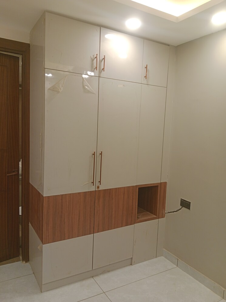 undefined, sector 73 3 Bedroom 1350 Sq.Ft. Builder Floor In Sector 73 Noida 8126232