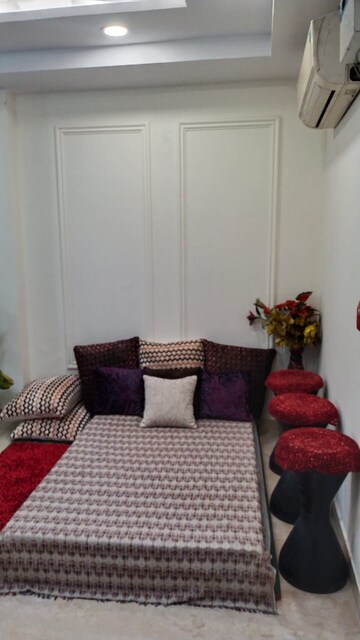 Living Room in 3 BHK Builder Floor at Fidato Honour Homes, Sector 89 – for Rent