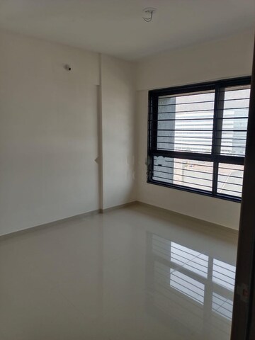 Room in 2 BHK Apartment at Kohinoor Tinsel County, Hinjewadi – for Rent