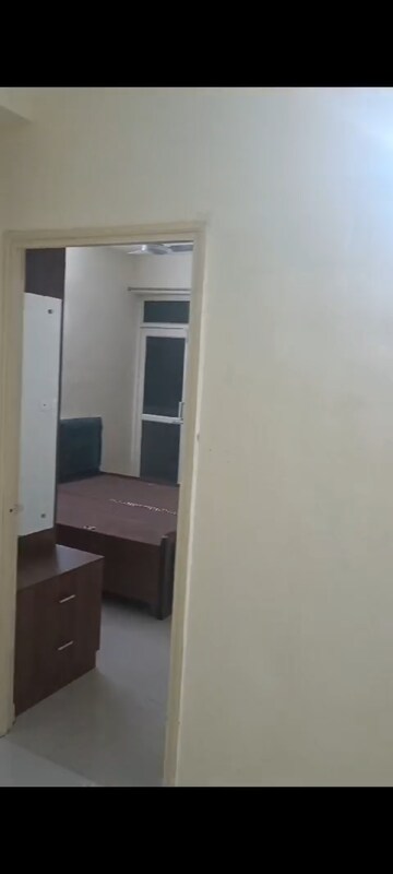 Furnished Amenities in 2 BHK Apartment at Pyramid Heights, Sector 85 – for Rent