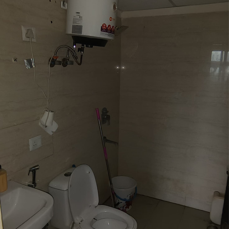 Bathroom, sethi-max-royale 2.5 Bedroom 1105 Sq.Ft. Apartment In Sector 76 Noida 8126307