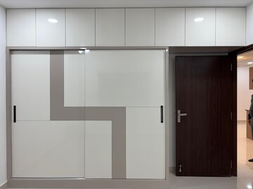 Room in 2.5 BHK Apartment at Aurobindo Kohinoor, Serilingampally – for Rent