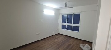 Room in 2 BHK Apartment at Godrej Aqua, International Airport Road – for Rent