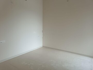 Room in 2 BHK Apartment at Godrej Hillside, Mahalunge – for Rent