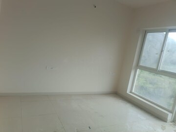 Room in 2 BHK Apartment at Godrej Hillside, Mahalunge – for Rent