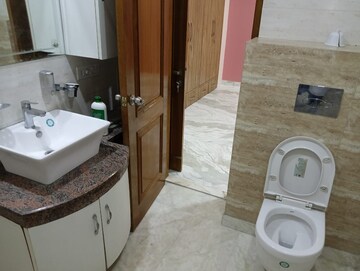 Bathroom in 3 BHK Builder Floor at Sector 27 – for Rent