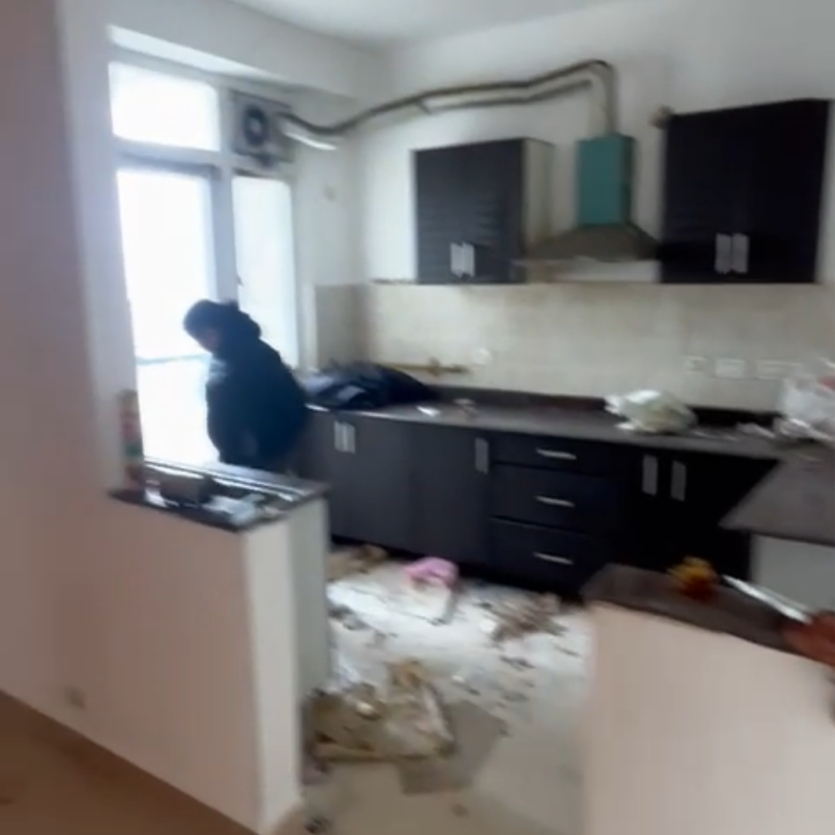 3 BHK 1625 Sq.Ft. Apartment in Amrapali Platinum