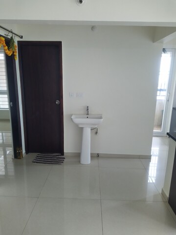Bathroom in 2.5 BHK Apartment at Cybercity Marina Skies, Hi Tech City – for Rent