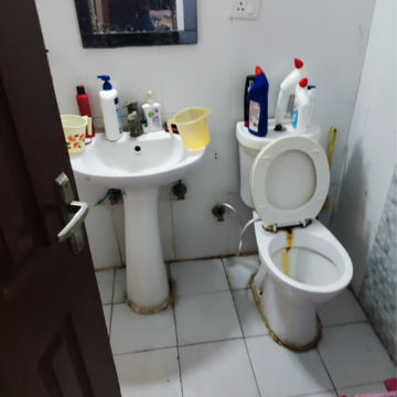 Bathroom in 2 BHK Apartment at Supertech Cape Town, Sector 74 – for Sale