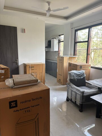 Master Bedroom in 2 BHK Builder Floor at Sector 52 – for Rent