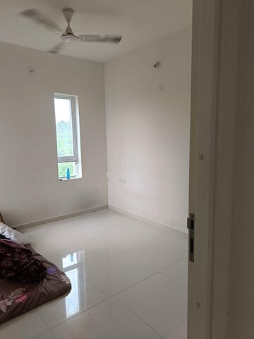 Room in 3 BHK Apartment at Godrej Hillside, Mahalunge – for Rent