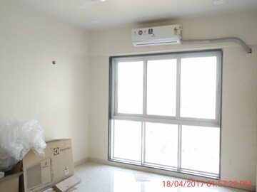 Room in 2 BHK Apartment at Mega Shiv Om Enclave, Santacruz East – for Rent