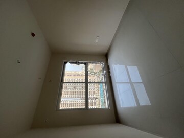 Room in 1 BHK Apartment at Godrej Green Cove, Mahalunge – for Rent