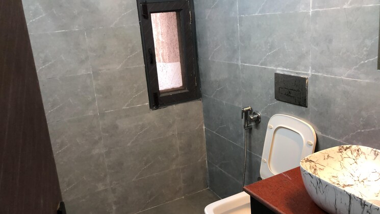 Bathroom, sector 28 4 Bedroom 1750 Sq.Ft. Apartment In Sector 28 Noida 8126553