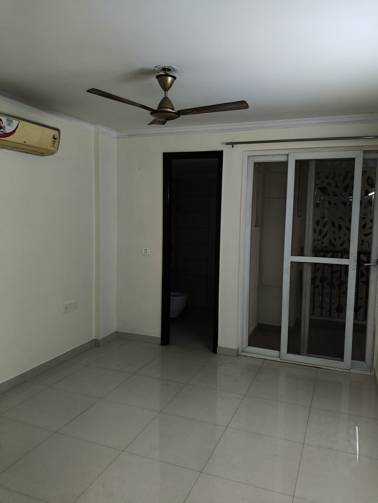 Room, dhakoli village 3 Bedroom 1760 Sq.Ft. Apartment In Dhakoli Village Zirakpur 8126557