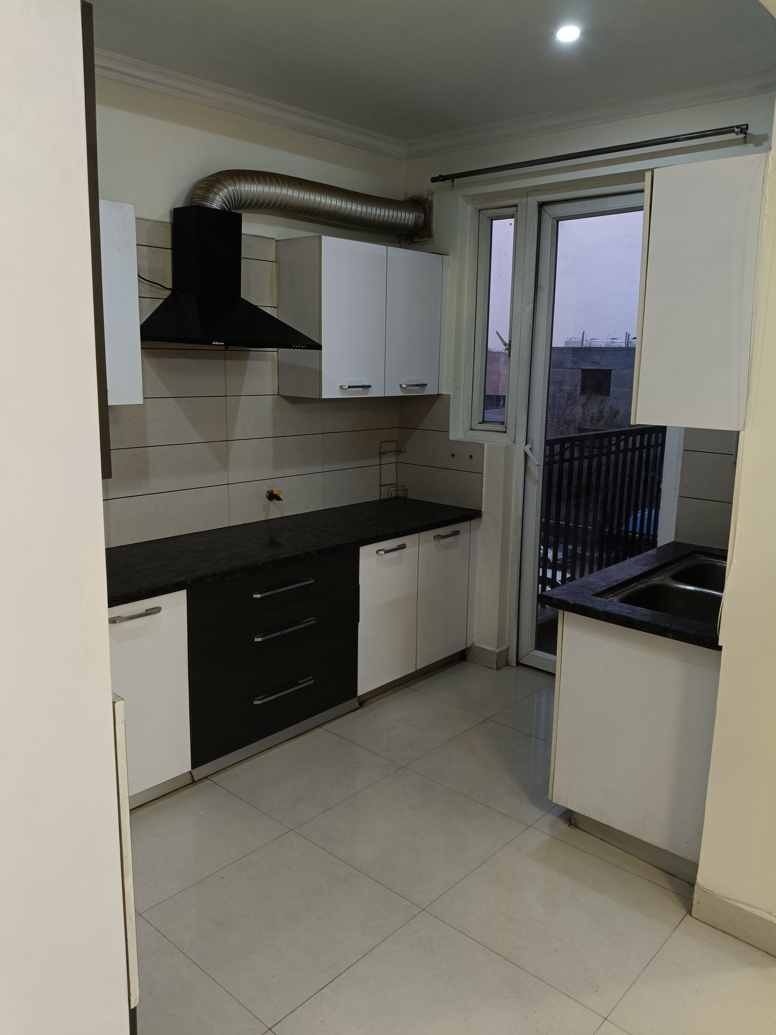 3 BHK + Pooja Room Apartment For Sale in Hermitage Park