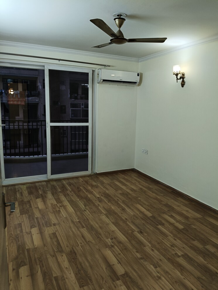Room, dhakoli village 3 Bedroom 1760 Sq.Ft. Apartment In Dhakoli Village Zirakpur 8126557
