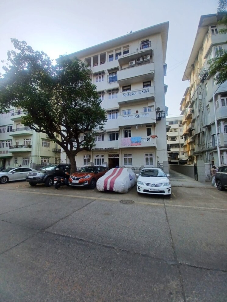  Parking, churchgate 4 Bedroom 2000 Sq.Ft. Apartment In Churchgate Mumbai 8126605