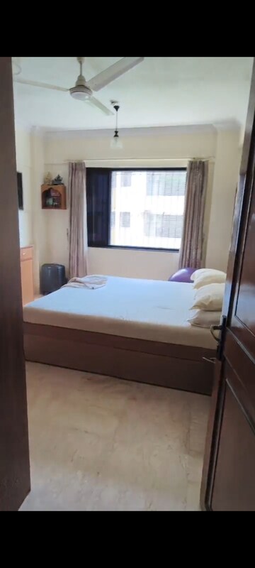 Bedroom in 3 BHK Apartment at Himath Ghar Khar West, Khar West – for Rent