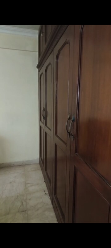Furnished Amenities in 3 BHK Apartment at Himath Ghar Khar West, Khar West – for Rent