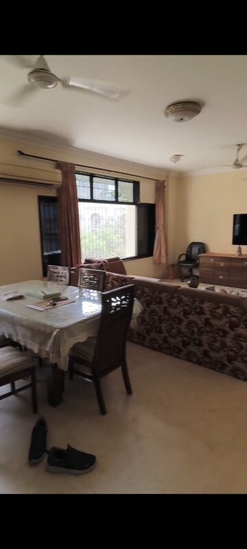 Bedroom in 3 BHK Apartment at Himath Ghar Khar West, Khar West – for Rent