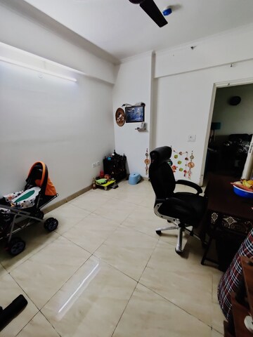 Parking in 3 BHK Apartment at AIG Park Avenue, Sector 4, Greater Noida – for Sale