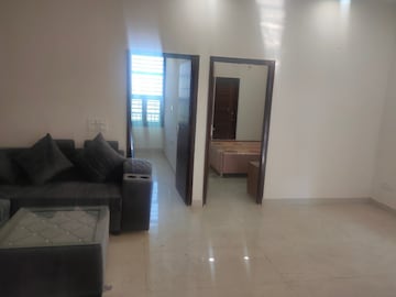 Room in 3 BHK Builder Floor at Dhakoli Village – for Rent