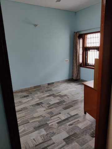Room in 2 BHK Independent House at Sector 8 – for Rent