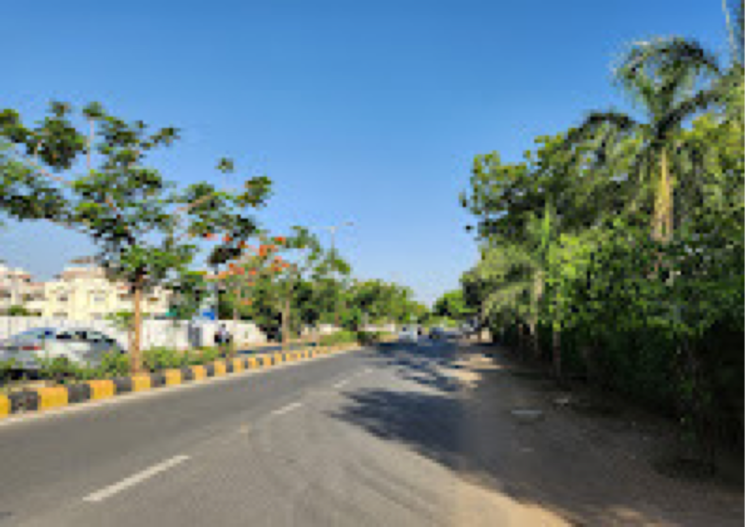 Garden, science city  1250 Sq.Yd. Plot In Science City Ahmedabad 8126690