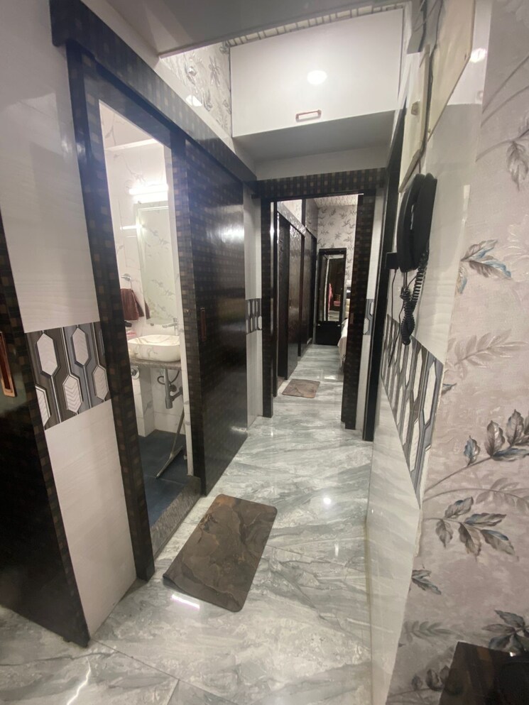  Parking, kalpataru-hills 1 Bedroom 450 Sq.Ft. Apartment In Manpada Thane 8126780