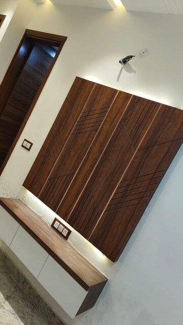 Furnished Amenities in 2 BHK Builder Floor at Dwarka Mor – for Sale