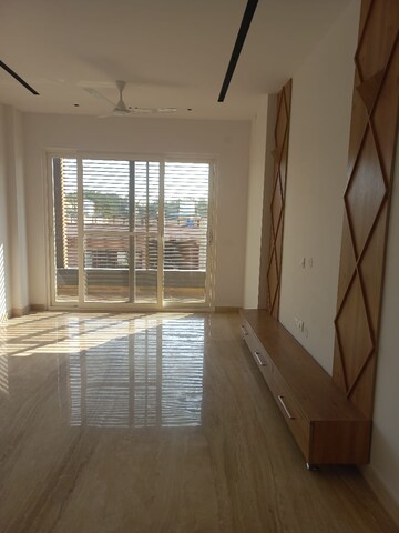 Room in 3 BHK Builder Floor at Kohli One Malibu Town, Sector 47 – for Rent