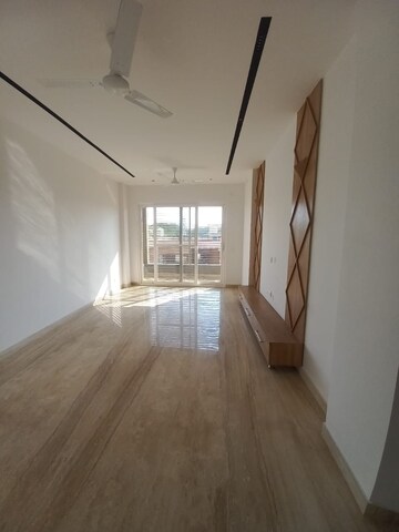 Room in 3 BHK Builder Floor at Kohli One Malibu Town, Sector 47 – for Rent