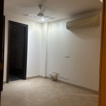 Room in 3 BHK Builder Floor at Saket – for Sale