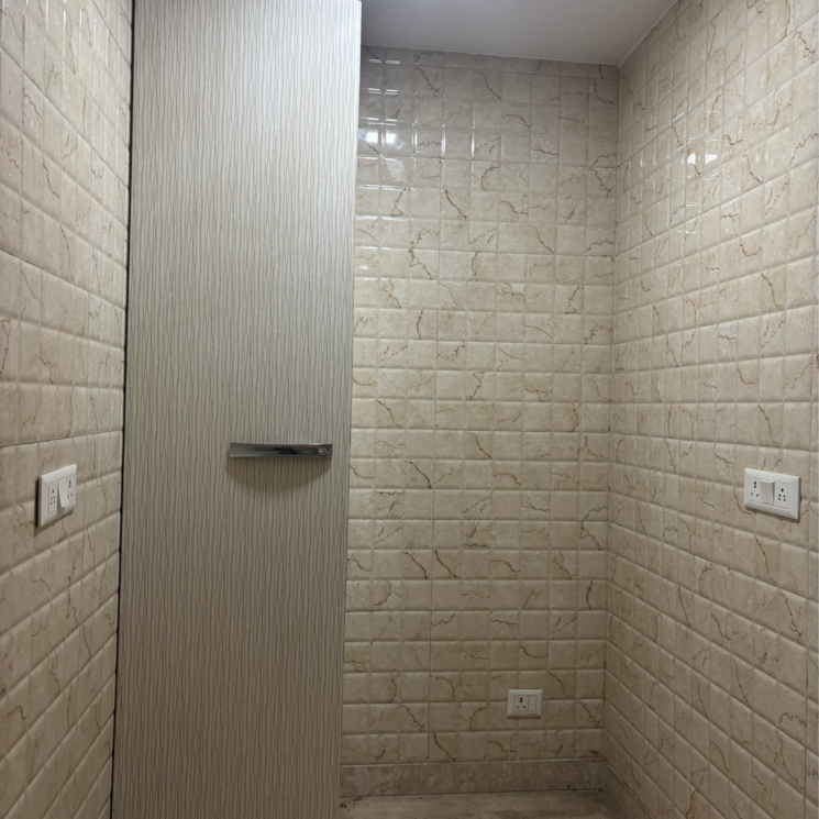 Bathroom, saket 3 Bedroom 2000 Sq.Ft. Builder Floor In Saket Delhi 8126811