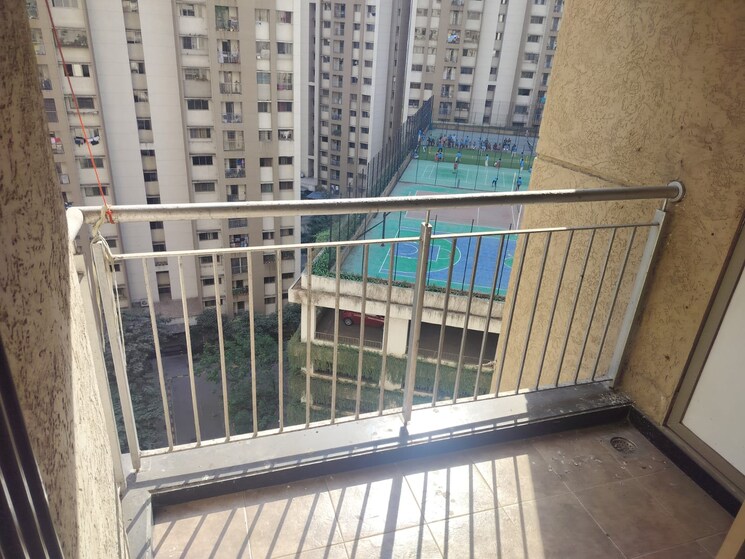 Balcony, lodha-splendora 3 Bedroom 952 Sq.Ft. Apartment In Ghodbunder Road Thane 8126825