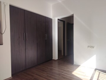 Room in 3 BHK Apartment at Lodha Splendora, Ghodbunder Road – for Sale