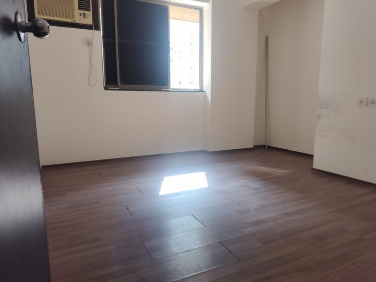 Room, lodha-splendora 3 Bedroom 952 Sq.Ft. Apartment In Ghodbunder Road Thane 8126825