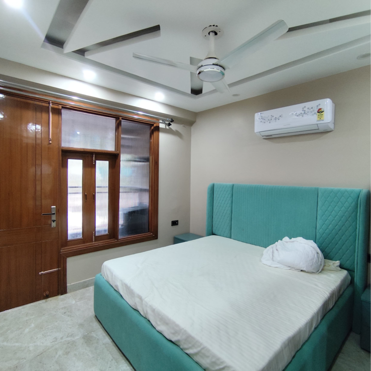 Bedroom, vasant kunj 3 Bedroom 1400 Sq.Ft. Builder Floor In Vasant Kunj Delhi 8126849