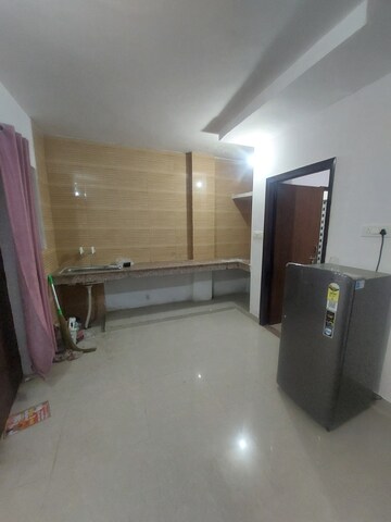 Furnished Amenities in 1 BHK Apartment at Sarita Vihar – for Rent