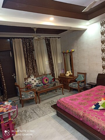 Bedroom in 3 BHK Builder Floor at Ardee City, Sector 52 – for Rent