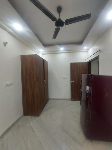Furnished Amenities in 1 BHK Apartment at Sarita Vihar – for Rent