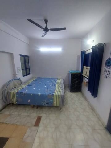 Furnished Amenities in 1 BHK Apartment at Sarita Vihar – for Rent