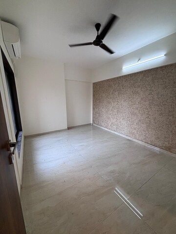 Room in 2 BHK Apartment at Chaitanya Anand Lunkhod CHSL, Andheri West – for Rent